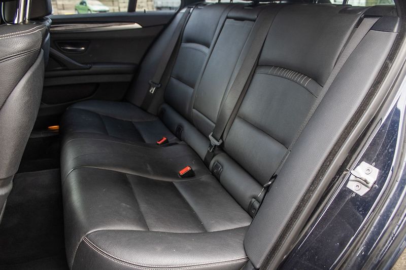 BMW Řada 5 M550d Xdrive - fotka 20 z 21