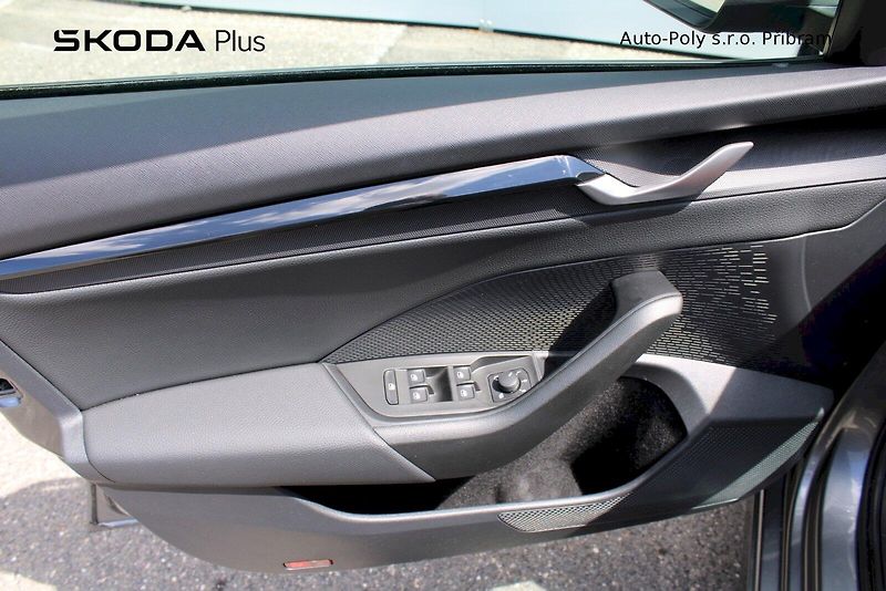 Škoda Octavia (2024) Selection 1.5TSI / 110kW 6°MP - fotka 9 z 24