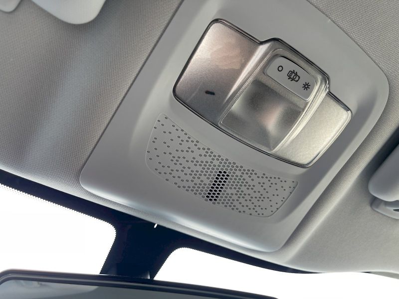 Peugeot 2008 (2018) 1.2i 60 kW PureTech Active - fotka 18 z 33