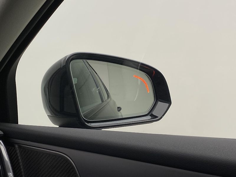 Volvo S60 B5 AWD DARK ULTIMATE AUT CZ - fotka 35 z 50