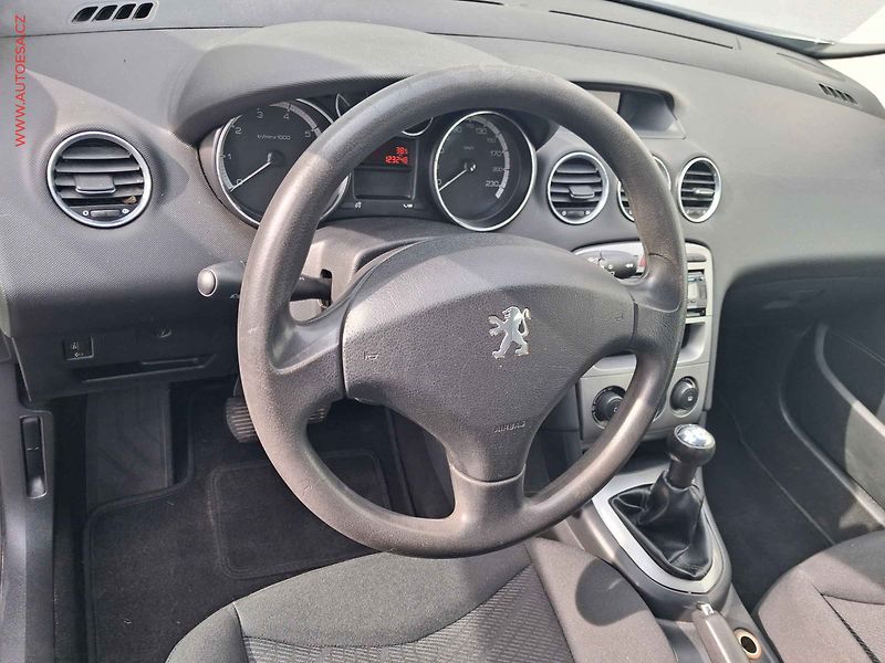 Peugeot 308 (2008) 1.4i, ČR, Klima - fotka 12 z 14