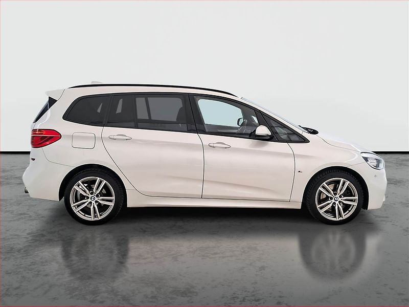 BMW Řada 2 (2017) M Sport 220i Gran Tourer - fotka 6 z 27
