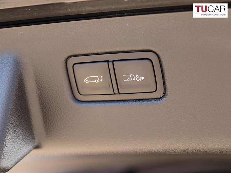 Hyundai Staria (2022) 2.2 CRDI 4x4 9 Sedadel, Kůže  - fotka 36 z 37