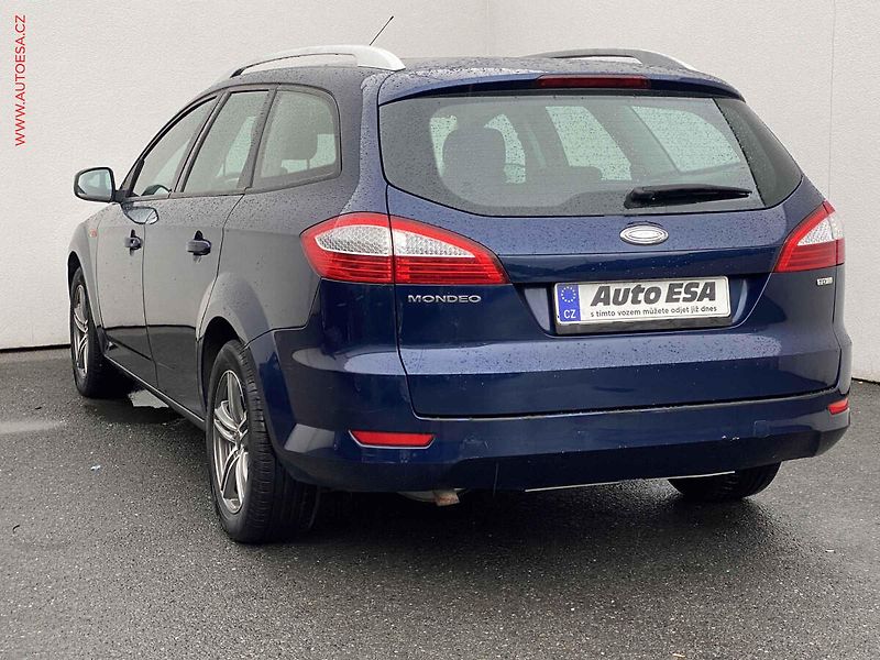 Ford Mondeo (2009) 2.0TDCi, AT, navi - fotka 6 z 20