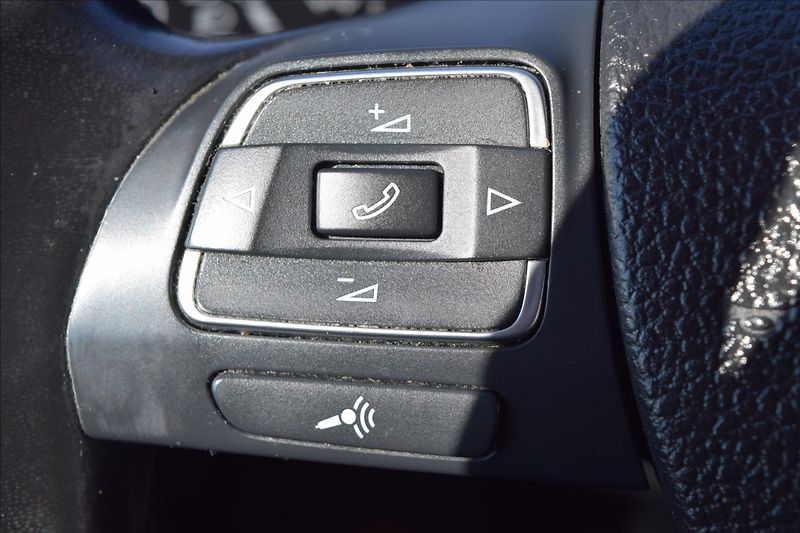 Volkswagen Tiguan 2,0 TDI 81KW ALU NÍZKÝ NÁJEZD - fotka 26 z 47