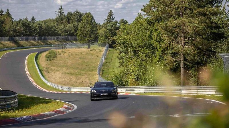 Porsche Taycan na Nürburgringu