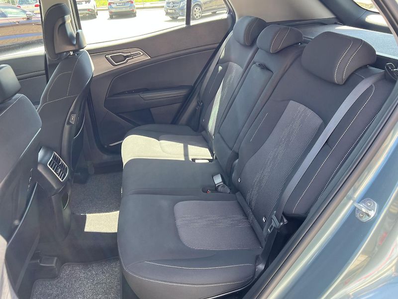 Kia Sportage (2023) 1.6TGDI*110kW*Exclusive - fotka 27 z 39