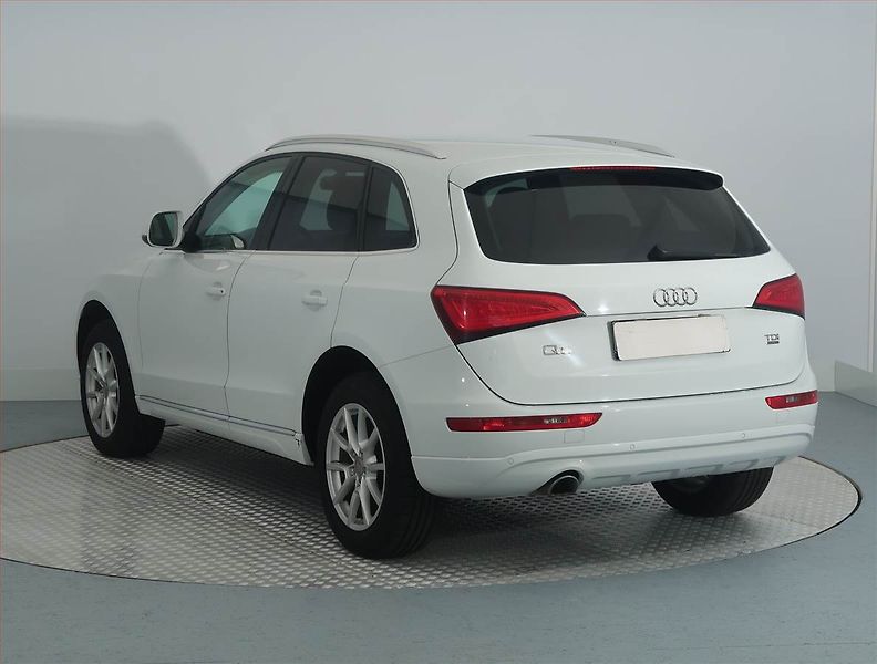 Audi Q5 (2014) 2.0 TDI, 4X4, Automat - fotka 4 z 14