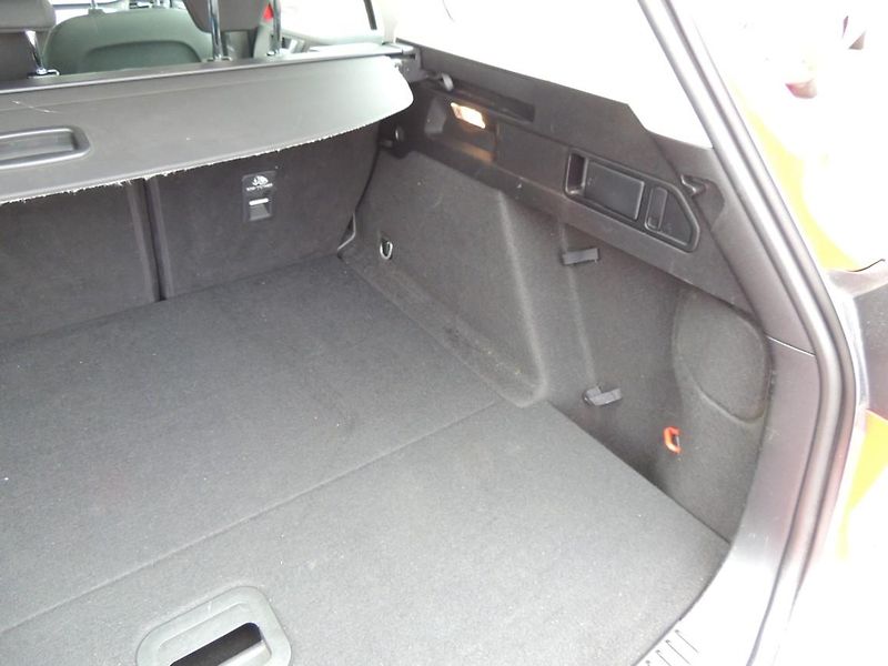 Ford Focus (2019) Combi 1.0i,92kw,ČR,1.majitel - fotka 45 z 49