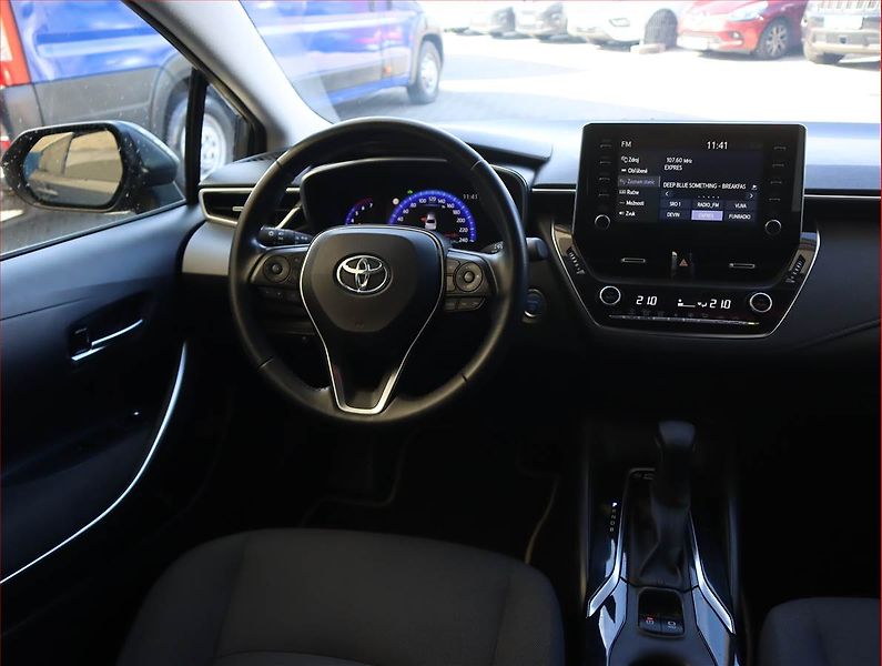 Toyota Corolla (2020) Style 1.8 Hybrid, Automat - fotka 7 z 21