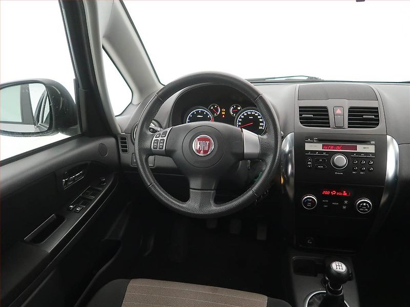 Fiat Sedici (2009) 1.6, 4X4, Serv.kniha - fotka 7 z 15