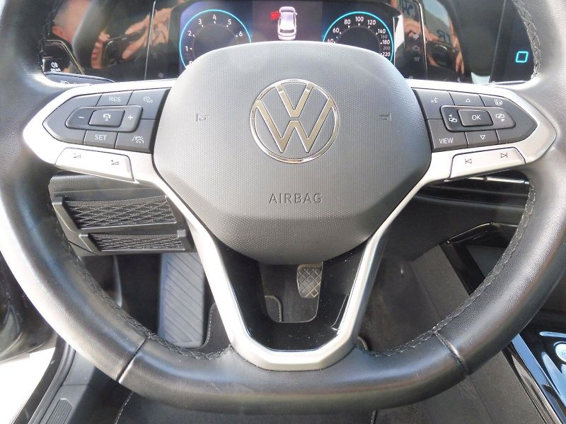 Volkswagen Golf (2024) Style 1,5 TSI 96kW - fotka 10 z 26