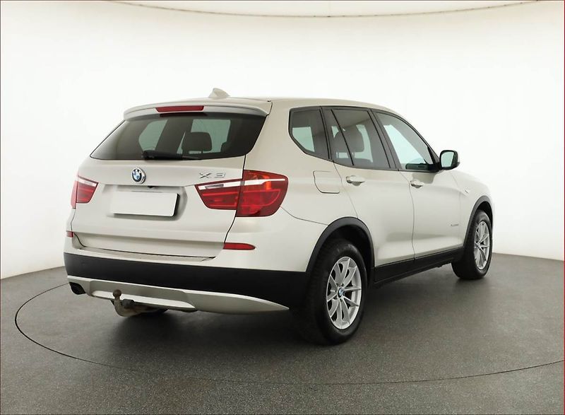 BMW X3 (2013) xDrive20d, 4X4, Automat - fotka 5 z 21