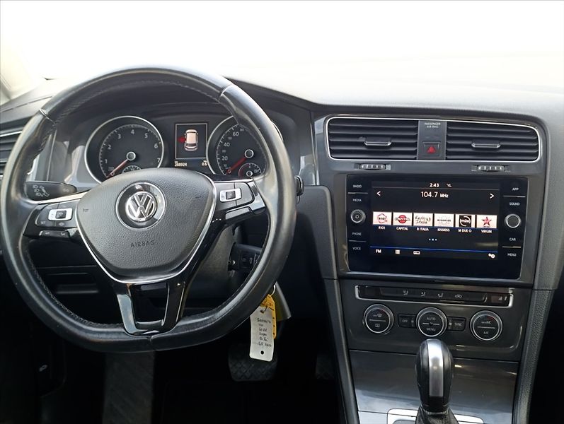 Volkswagen Golf 1,5 TGi  DSG Aut.klima ACC - fotka 16 z 33