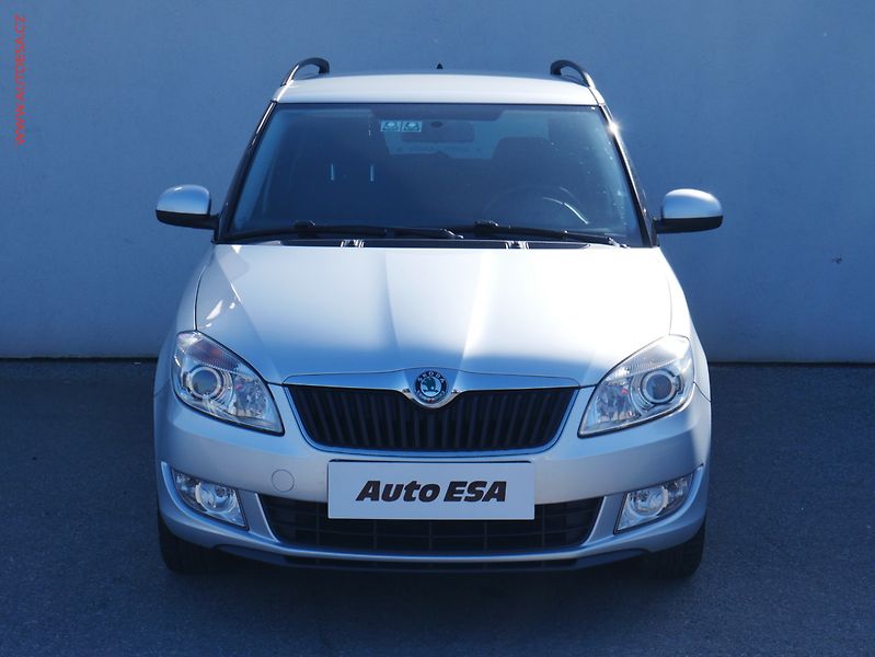 Škoda Fabia (2013) 1.2 TSi, ČR, Elegance - fotka 2 z 21