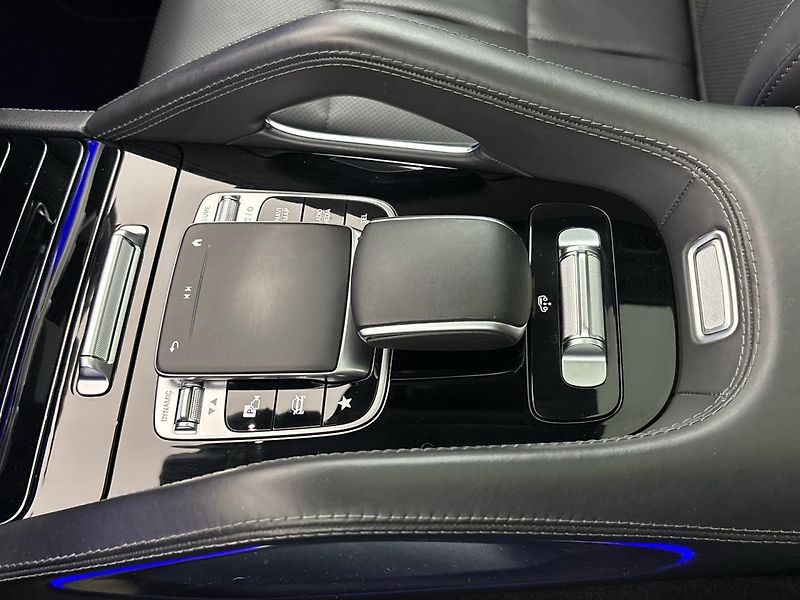 Mercedes-Benz GLE 400d 4MATIC - fotka 25 z 31