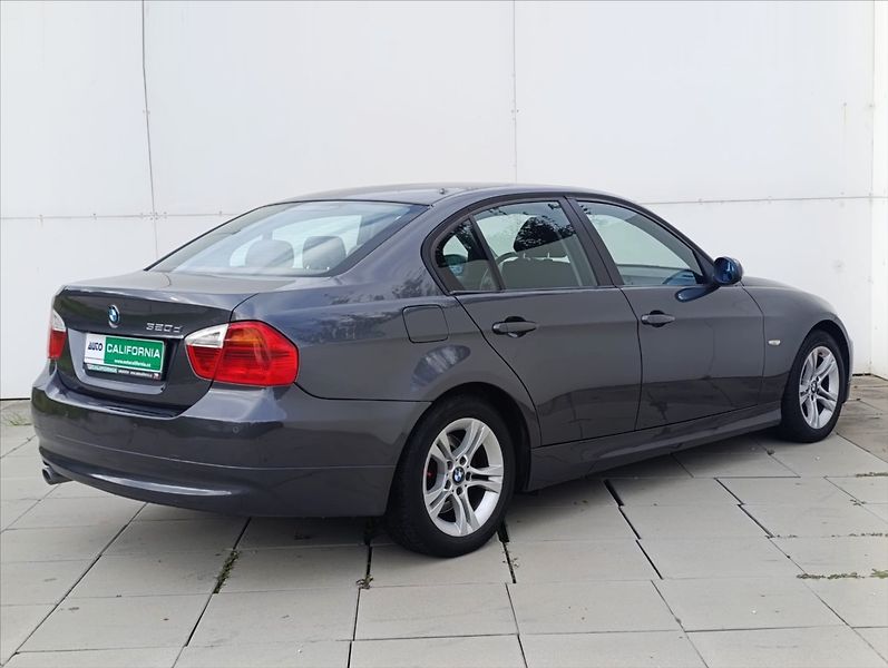 BMW Řada 3 2,0 d 130kW Aut.klima Tempomat - fotka 6 z 30