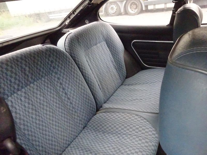 Ford Capri (1982) Capri 2.0 - fotka 8 z 17