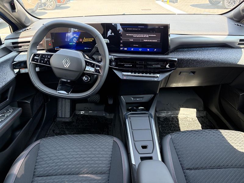 Renault Clio Techno full hybrid 160 - fotka 7 z 8