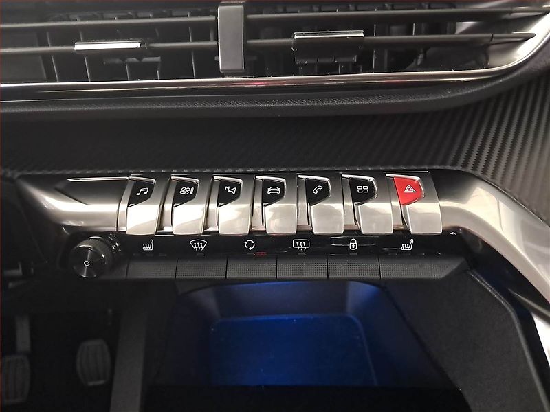 Peugeot 3008 (2020) GT Line 1.2 PureTech, Kůže - fotka 18 z 18