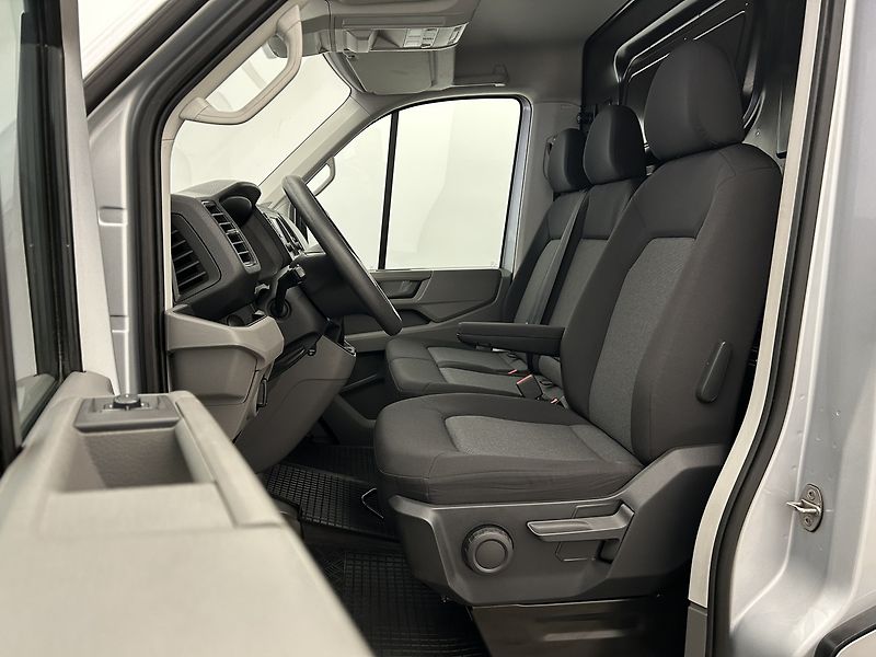 Volkswagen Crafter 2.0 TDI L3 H3 - fotka 7 z 23