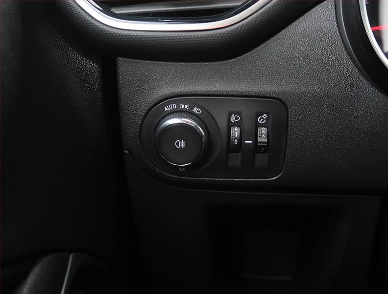 Opel Crossland X (2022) Elite 1.2 Turbo, Serv.kniha - fotka 20 z 21