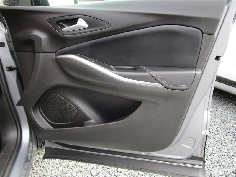 Opel Grandland 1.5CDTi 96kW AT8, aut. klima, - fotka 22 z 41