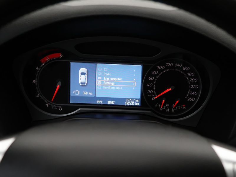 Ford Mondeo 2,0 TDCi 103 kW Aut.klima CZ - fotka 13 z 24