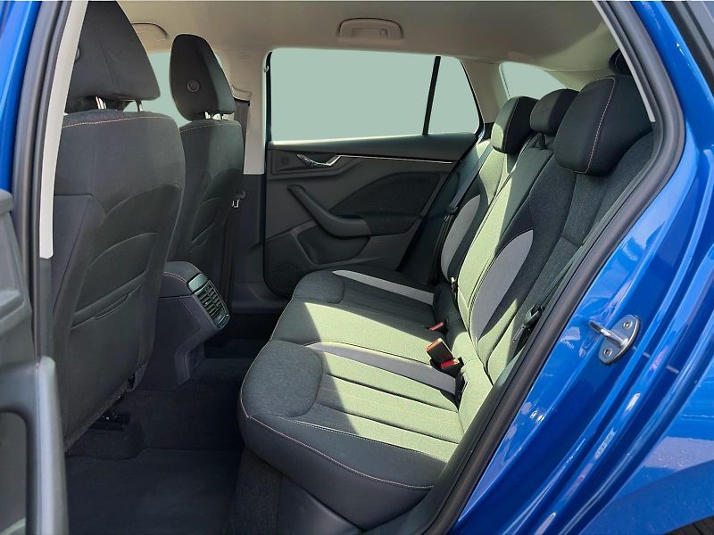 Škoda Scala 1.0TSI 85kW TOP SELECTION 6M - fotka 12 z 23