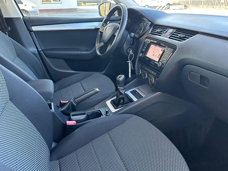 Škoda Octavia (2014) 1.6TDi NAVI,SERVISOVANÉ - fotka 8 z 13