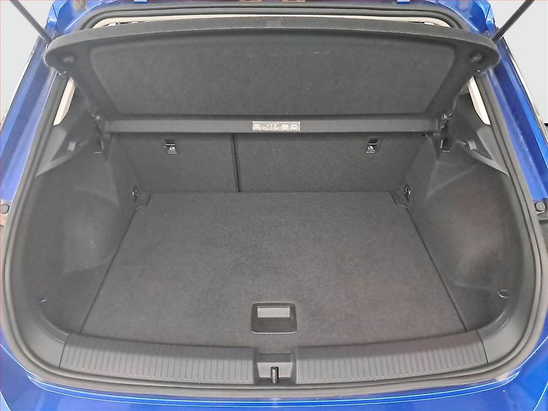 Volkswagen T-Roc (2021) 1.0 TSI, Serv.kniha - fotka 14 z 18