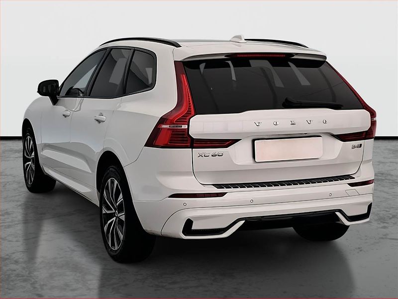 Volvo XC60 (2023) B4 AWD - fotka 4 z 17