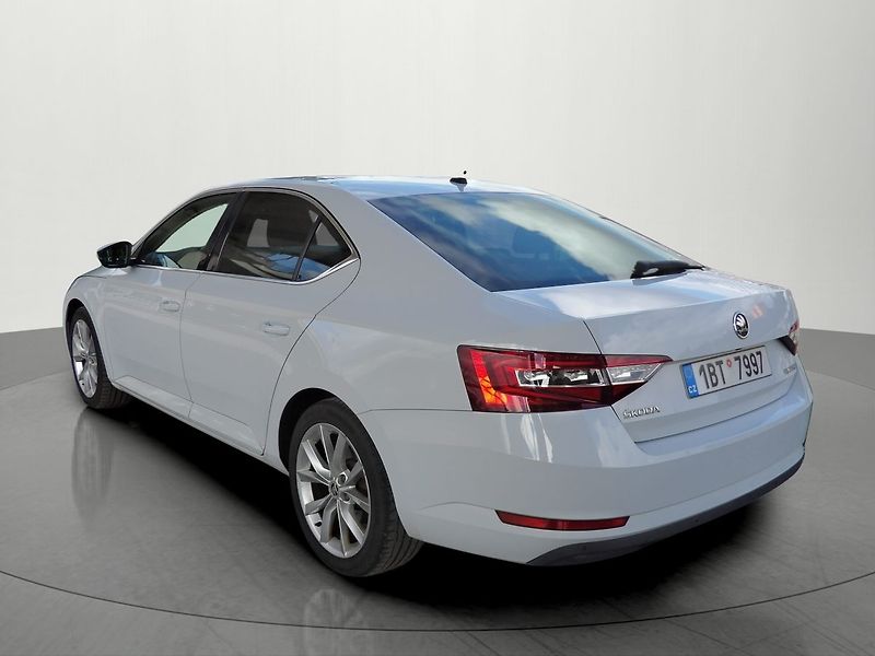 Škoda Superb 2.0TDI Style ČR Canton ACC Kam - fotka 3 z 36