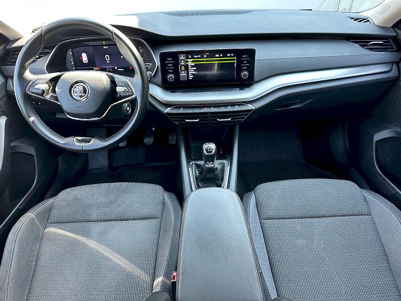 Škoda Octavia (2022) 2.0 TDI 85kW Ambition Combi - fotka 5 z 23