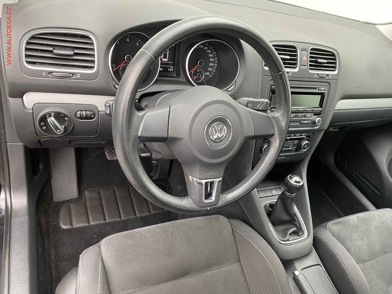 Volkswagen Golf (2011) 1.4 TSi, Highline, +kola - fotka 12 z 18