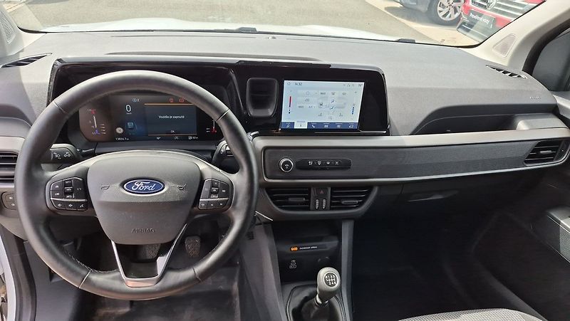 Ford Transit Courier 1,0 ECB Trend - fotka 11 z 21