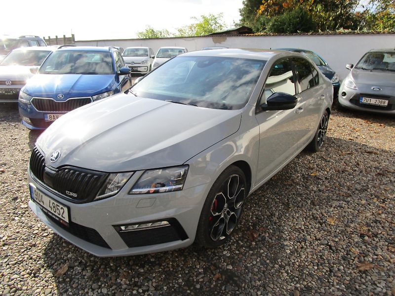 Škoda Octavia (2018) 2,0TSI-RS-180KW-KOUPEN V ČR - fotka 3 z 26
