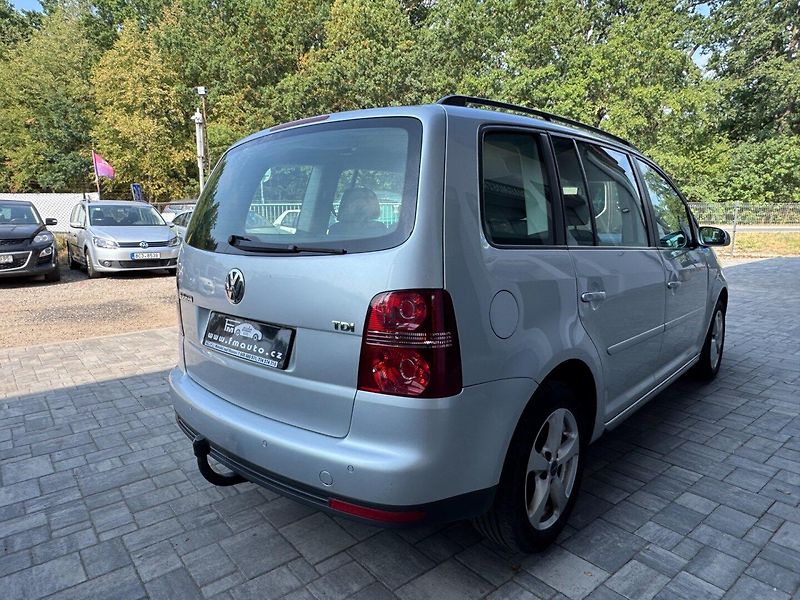 Volkswagen Touran (2008) 1.9 TDi, DUAL KLIMA, TAŽNÉ - fotka 5 z 33