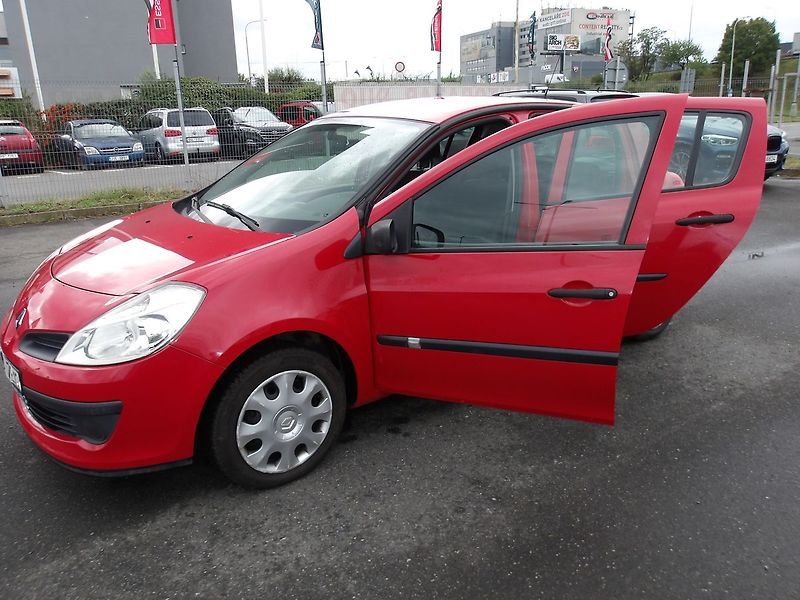 Renault Clio 1,2i ČR NAJ.62000 km !!! - fotka 13 z 31