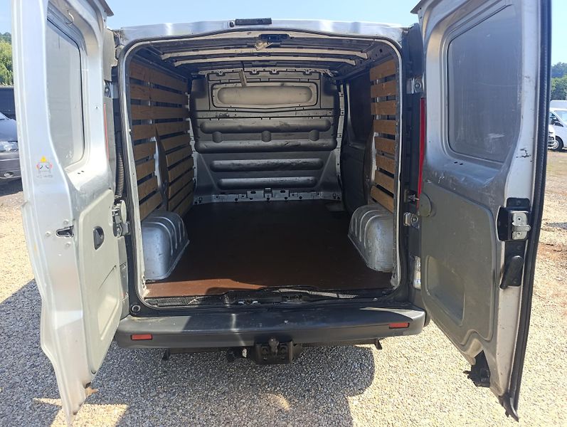 Opel Vivaro (2012) 2.0 DCi tažné DPH klima - fotka 17 z 17