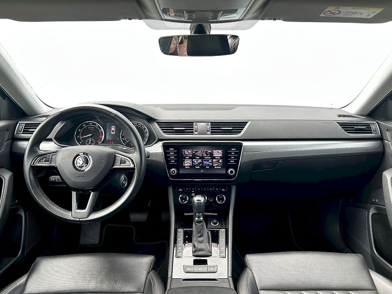 Škoda Superb (2018) 1.5 TSI 110kW ACT DSG Style+ - fotka 5 z 35