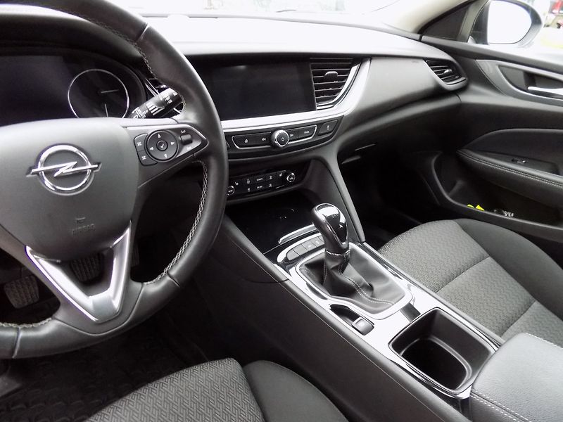 Opel Insignia (2020) 1.6 CDTI/Bussines Edition/DPH/ - fotka 25 z 39