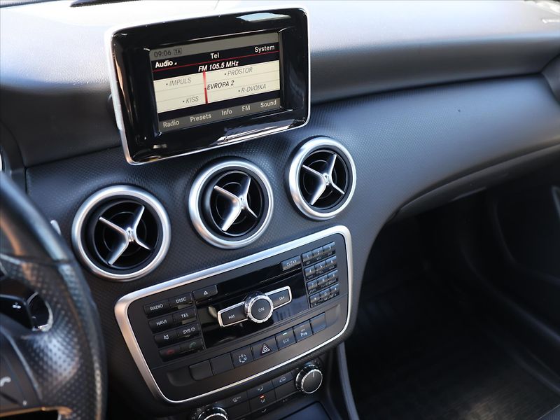 Mercedes-Benz Třídy A 2,1 200CDI 100kW Aut. Kůže - fotka 22 z 36