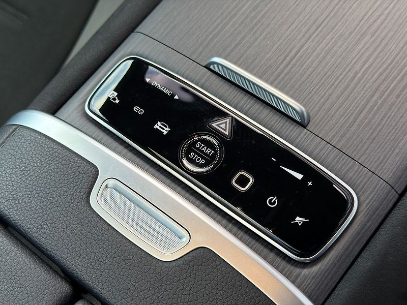 Mercedes-Benz EQE 500 AMG 4MATIC SUV - fotka 30 z 35