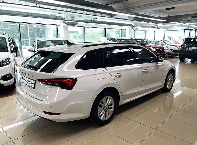 Škoda Octavia 2.0 TDI, 85 KW, AMBITION, ČR - fotka 6 z 27