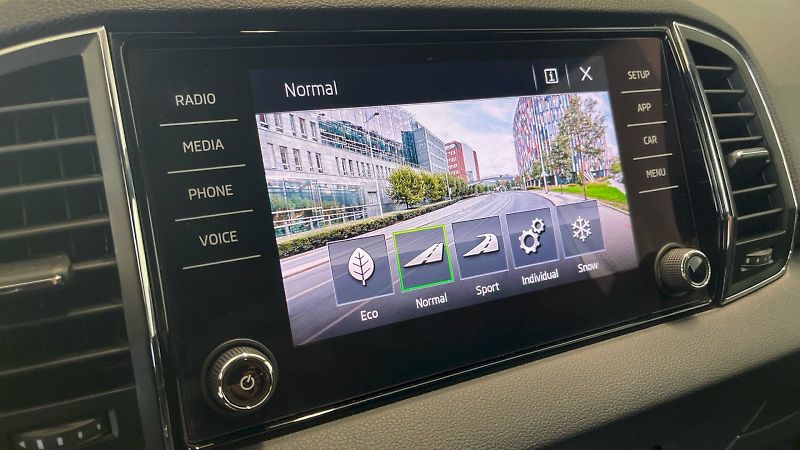Škoda Karoq (2019) Sportline 2.0 TDI 110kW  4x4 - fotka 26 z 32