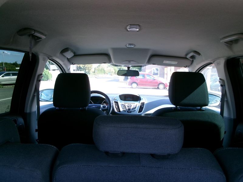 Ford C-MAX (2012) 1,6TDCi AC TEMP ALU BT - fotka 13 z 30