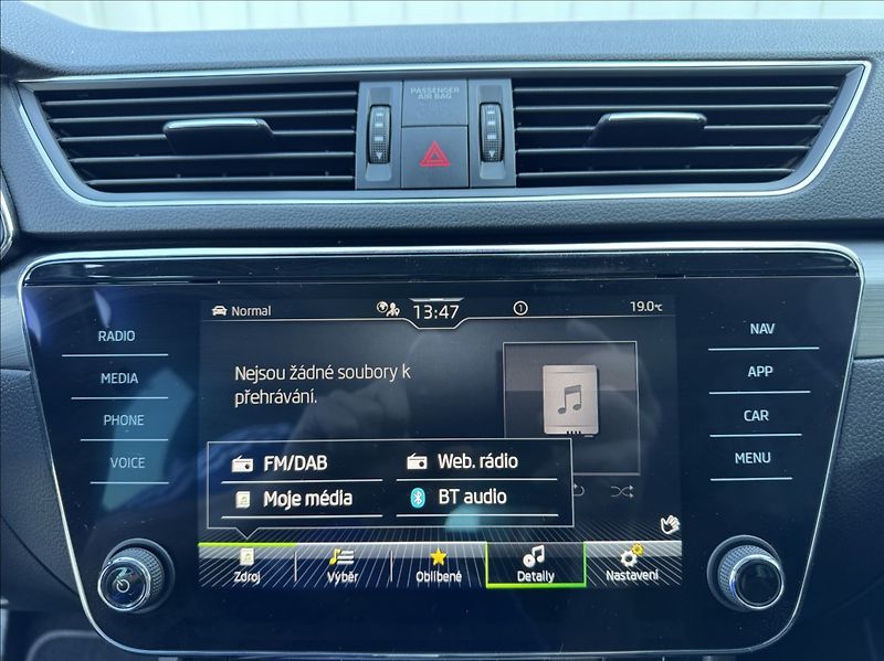Škoda Superb 2,0 TDI DSG STYLE 1.maj. ČR - fotka 35 z 50