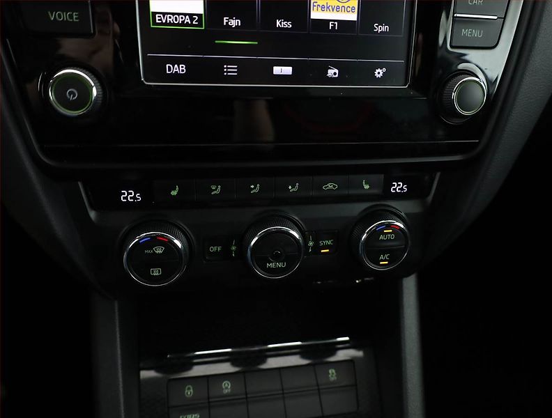 Škoda Octavia (2016) RS 2.0 TDI, Kůže, Navi - fotka 10 z 20