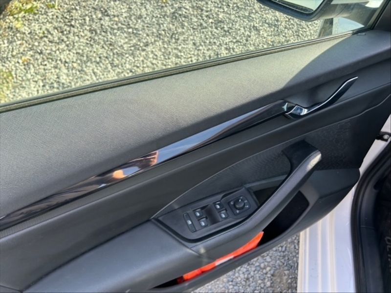 Škoda Octavia 1,5 TSI 110 Ambition - fotka 11 z 11